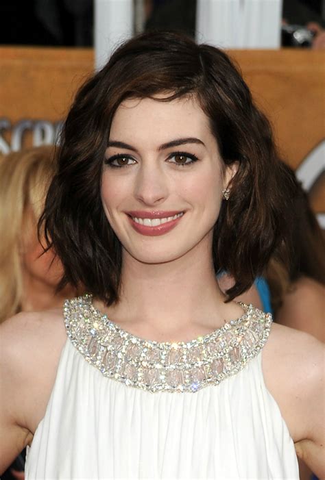 46 Beautiful Anne Hathaway Hairstyles Hairstylo