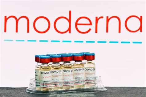 Pfizer, moderna ready vaccine manufacturing networks. Covid-19: Moderna busca autorização para vacina com 94% de ...