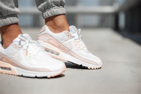 Summer is basically here and nike is more than relishing it. Nike Women's Air Max 90 White/Platinum Tint-Barely Rose ...