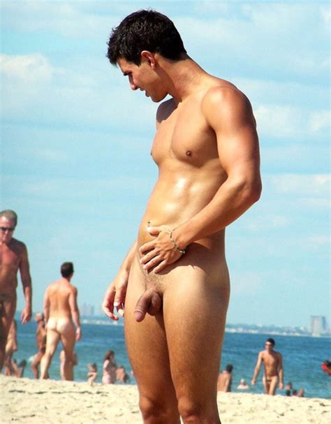 Desnudos Y M S Naked And More Men Nudist Beach Hombres Chicos Tios J Venes En Playa Nudista