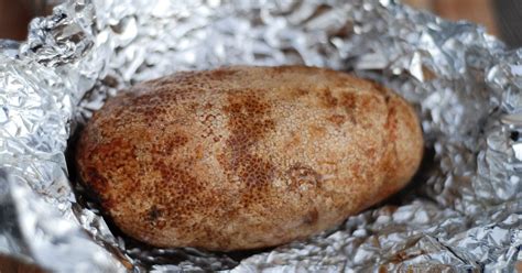 Secondly, do not put the foiled potatoes directly in the flame. How to Cook a Baked Potato on an Open Fire | LIVESTRONG.COM