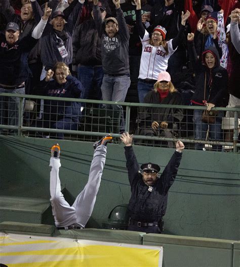 Boston Red Sox Bullpen Cop Steve Horgan Finally Speaks Out About His Infamous Pose After David