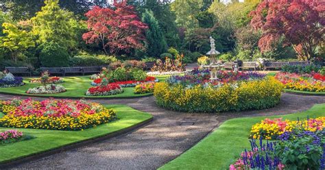 The Victorian Garden - England's Puzzle