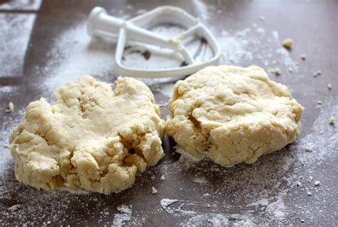 Unbelievably flaky and flavorful and super easy to make! Rich Pie Crust Recipe for Pi Day: A Tutorial | Simple Bites