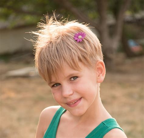 20 Trendy Hairstyles For 4 5 And 6 Year Old Girls Hairstylecamp
