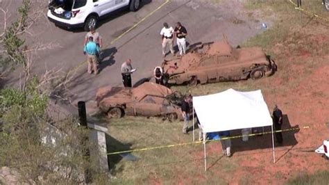 Decades Old Bodies Found In Sunken Cars In Oklahoma Lake Cops Crimes