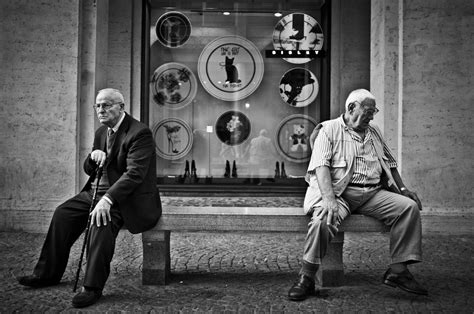 Collection Of 10 Beautiful Street Photography Examples