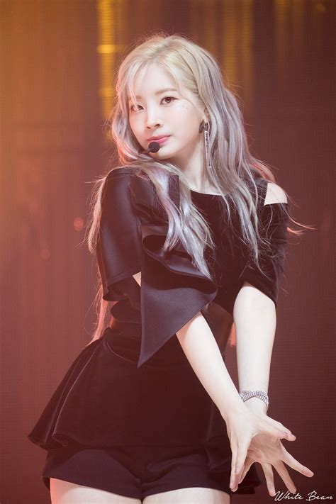 Is good her voice is stable and smooth i like her voice a lot #i kinda dislike that people are saying that people who call out twices vocals are haters ??? 190923 TWICE 'Feel Special' Showcase #Dahyun #Twice ...