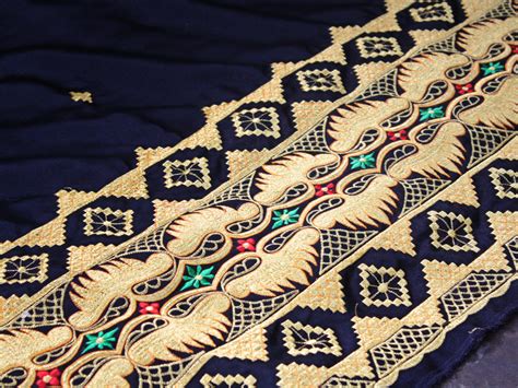 7 motif batik tradisional dari 7 pulau di indonesia yang harus kamu tahu. 25+ Jenis Kain Batik Tradisional & Modern Khas Indonesia