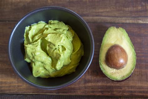 The benefits of avocado as baby's first food. How to Make Avocado Baby Food