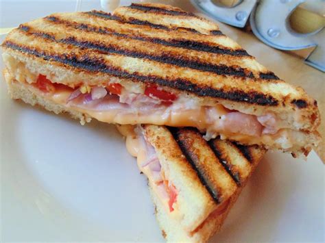 A multitasking panini maker can be used to cook all sorts of foods quickly, creatively, and often healthfully.from dinner to dessert, on busy weeknights or when it's too cold to grill outdoors, here are ten more uses for a apartment therapy is full of ideas for creating a warm, beautiful, healthy home. Basic Grilled Panini | Recipe | Yummy food, Recipes, Food