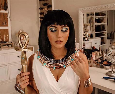 19 cleopatra makeup ideas for halloween stayglam