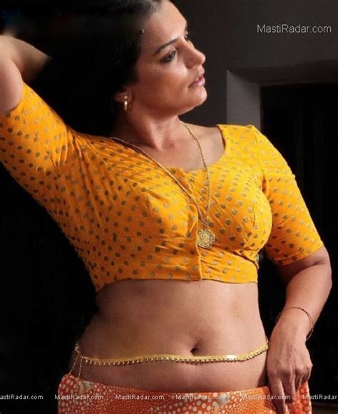 Mallu Actress And Aunty Hot And Sexy Photos In Saree And Blouse Desi
