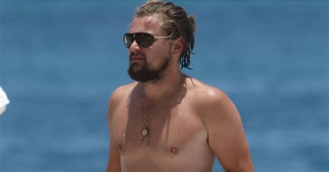 Shirtless Leonardo DiCaprio In Miami Beach Pictures POPSUGAR Celebrity