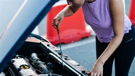 What is do it yourself auto center? Car maintenance checks you can do yourself | Churchill