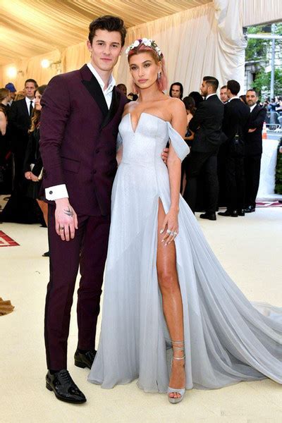 You might have already heard that hailey baldwin and justin bieber got married for a second time in a gorgeous affair but the big question on everyone's mind, of course, is: Hailey Baldwin Daily: Picture Of Hailey Baldwins Wedding Dress