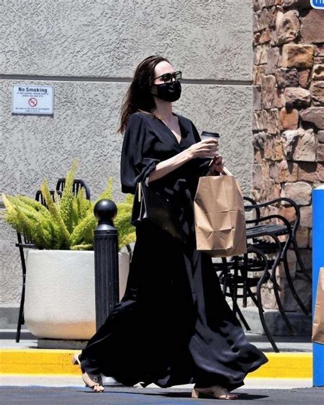 She Became Very Thin The Other Day Jolie Was Noticed By The Paparazzi
