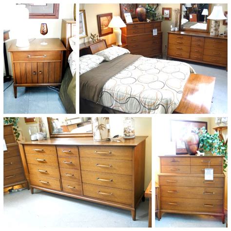 This set is solid wood and is built to last. 1-12638 "Henredon" Circa '60's Walnut Full Bedroom Set is ...