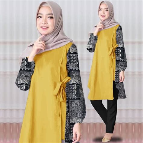 Batik parang bisa dikombinasikan dengan berbagai motif lain, salah satunya motif line. Model Baju Tunik Blouse Muslim Kombinasi Batik | RYN Fashion