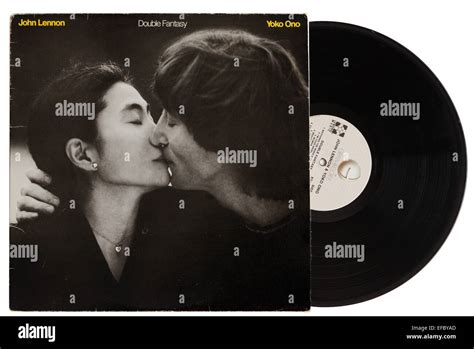 Album Double Fantasy Par John Lennon Et Yoko Ono C Est Au Cours De L