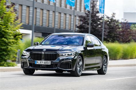 A Closer Look At The Updated 2020 Bmw 745le Plug In Hybrid Breaking News And Latest Headlines