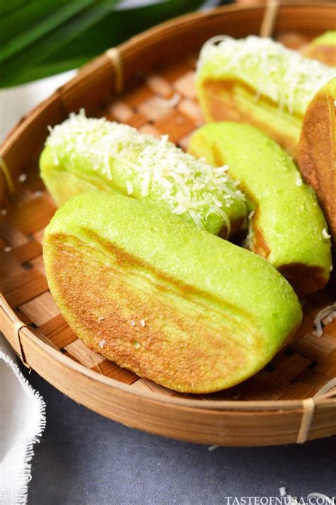 Pandan Pukis Cake Pandan Coconut Milk Cake Taste Of Nusa
