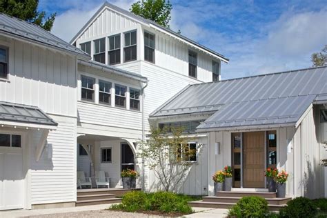Exterior Home Trends Coming Your Way In 2020 Farmhouse Design