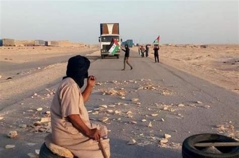 #الصحراء_المغربية #الكركرات الحياة تعود مساء اليوم لمعبر الكركرات تحت حماية و تأمين القوات المسلحة الملكية. "البوليساريو" تواصل استفزازاتها بمعبر "الكركرات" والأمم ...