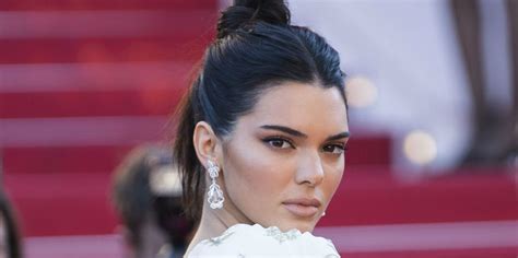 Kendall Jenner Shuts Down Lesbian Rumors Fans Respond