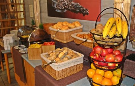 Business travellers will appreciate conveniences like free wifi throughout the property and access to a business centre and a xerox. astral'Inn Hotel & Restaurant in Leipzig - HOTEL DE