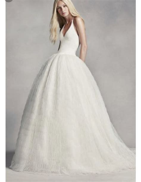 Vera Wang Halter Tulle Wedding Dress New Wedding Dress On Sale 78 Off