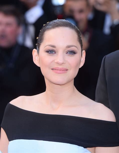 Marion cotillard est une actrice française née à paris le 30 septembre 1975. MARION COTILLARD at The Little Prince Premiere at Cannes ...