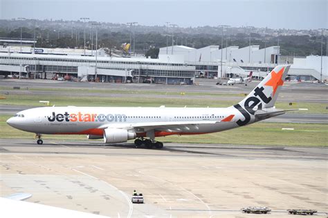 Jetstar Airbus A330 200 Vh Ebf Sydney Airport Brandongiacomin Flickr