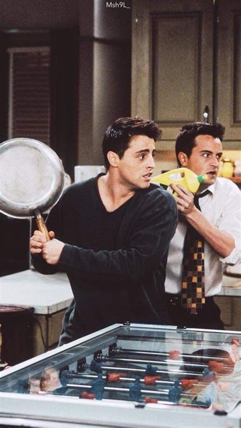 Joey And Chandler Friends Tv Joey Friends Friends Scenes
