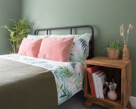 25 Sage Green Bedrooms That Are So Calming
