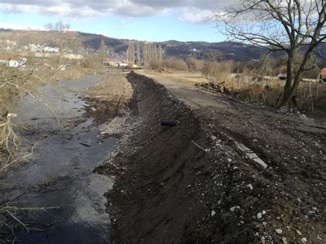 Завршени радови на чишћењу корита реке Ђетиње - Градска ...