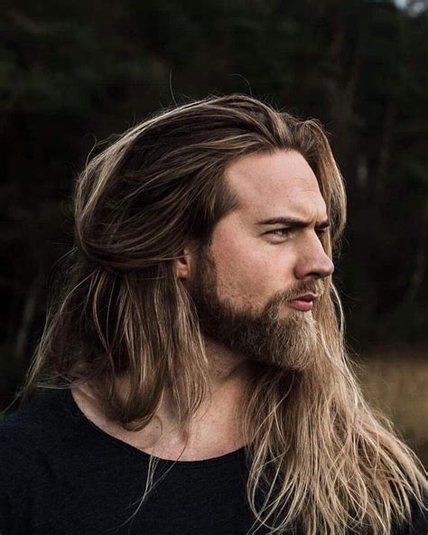 His birthday, what he did before fame, his family life, fun trivia facts he was born and raised in norway. Lasse Matberg (Royal Norwegian Navy Lieutenant) | Frisuren ...