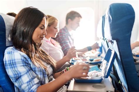 Airplane Etiquette Rules For Flying On An Airplane Readers Digest