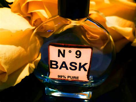 N O 9 Bask 99 Percent Pure For Men Round Bottle 05 Oz Gold