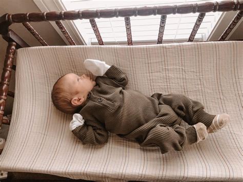 Jill Duggar Shares First Look Inside Baby Freddy S Nursery Including Brown La Z Boy Recliner
