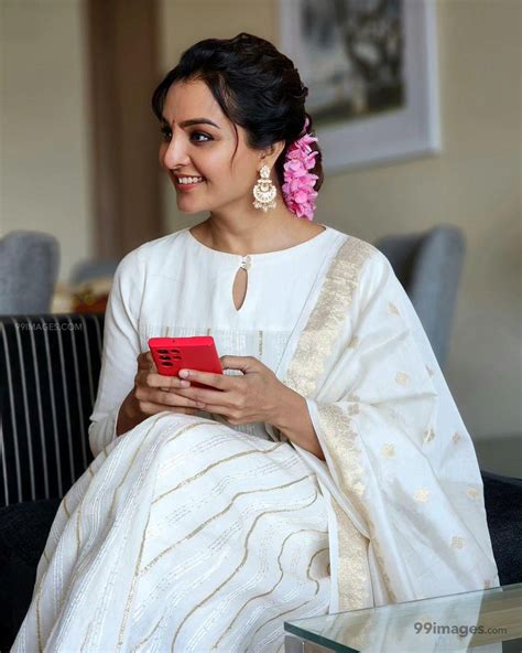 30 Manju Warrier Beautiful Photos And Mobile Wallpapers Hd Androidiphone 1080p Png 
