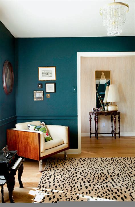 Bold Paint Schemes For Bedrooms