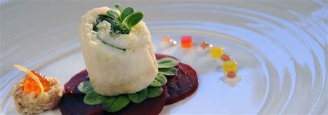 En face, elle n'a personne. France - Regional Food in Paris, Ile-de-France ~ Travel4Foods