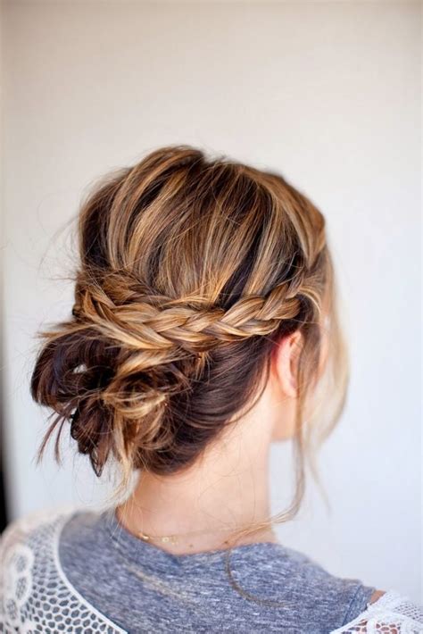 2 styling the wrap and roll. 30 Most Attractive and Unique Cowgirl Hairstyles - Haircuts & Hairstyles 2020