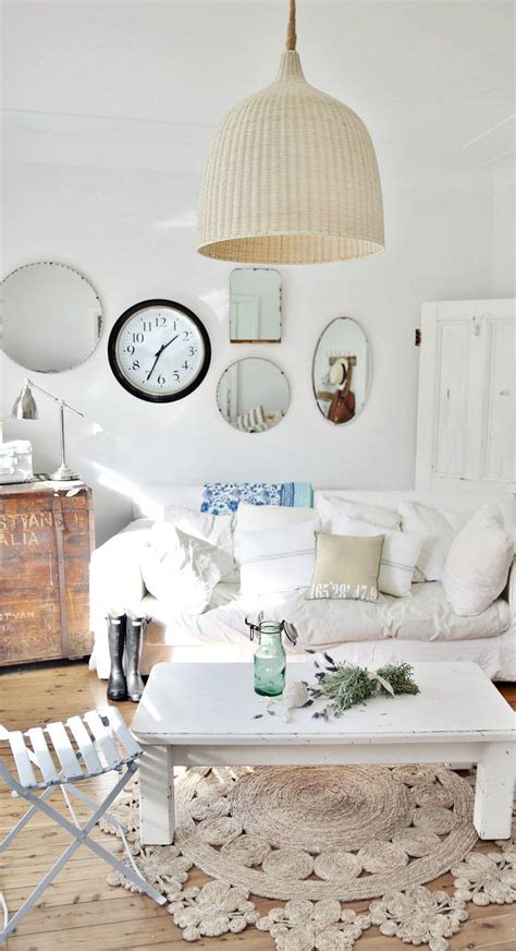 Time to go all surfer dude. :: Endless Love of White Decor :: | Tuvalu Home