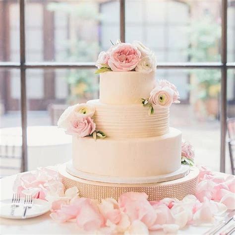 Beautiful And Simple Wedding Cake With Blush Flowers Simple Wedding
