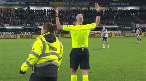 Bekijk De Samenvatting Van Het Gestaakte Duel Heracles Almelo Fc