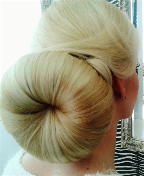 The World Record For Biggest Bun Bun Hairstyles Bun Hairstyles For