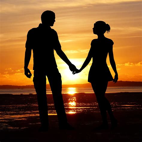 Couple Wallpaper 4k Beach Romantic Silhouette Sunset Seascape
