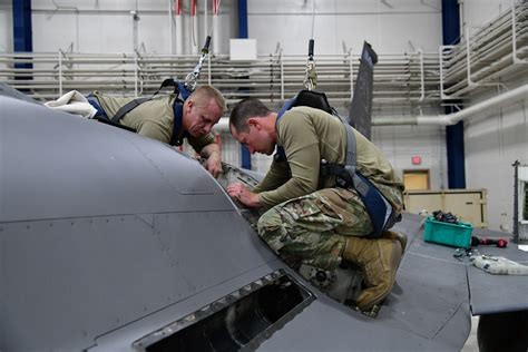 Dvids Images Aircraft Armament Systems Specialists Remove Gun